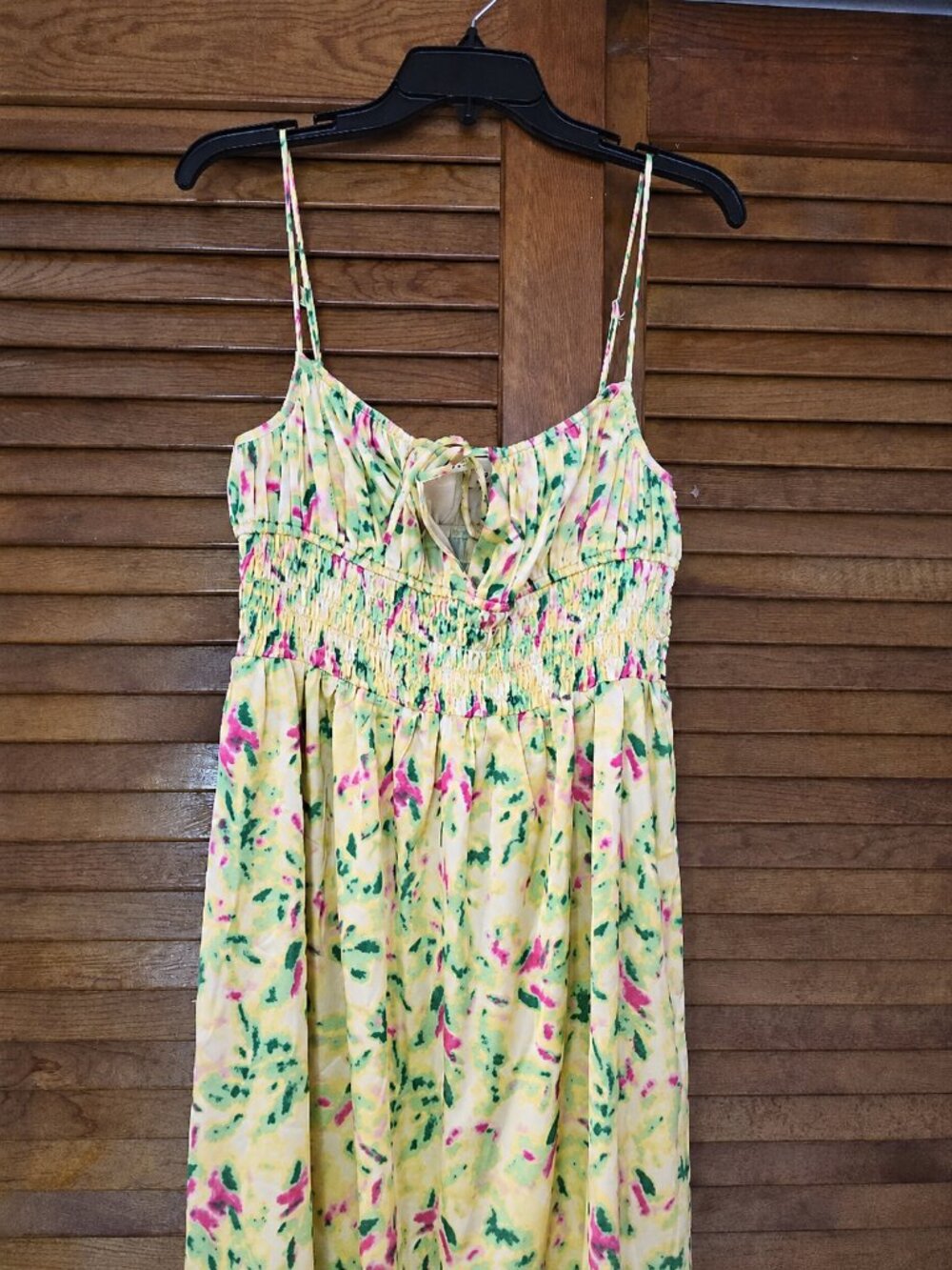 ASTR The Label Floral Smocked Midi Dress M Yellow Wedding Guest NWOT - Picture 5 of 10